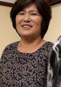 田舎の人情熱い熟女に夕飯をご馳走になりお礼に性感マッサージ！久々の男性の愛撫にその気になる素朴な熟女に中出しSEX！