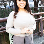 欲求不満豊満熟女1