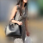 無防備に寝てる女に中出し卑猥行為 9 普通顔の爆乳女 ノースリーブの女