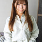 マン筋くっきり！白い綿パンを脱がさず突きまくるSEX