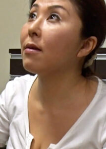 長男の性欲処理係はお母さん！デカすぎる肉棒に我慢できない禁断のド変態ド痴女セックス！