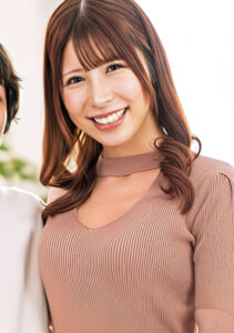 素人参加型バラエティ 観察モニタリング 愛する夫の目の前で自慢の爆乳を揉みほぐされ秒で感じまくって他人男に寝取られた妻 みう
