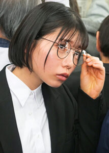 敏感（恥）巨乳羞恥2025 推定Hカップ／地味メガネ就活生