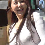 むっちり豊満爆乳の熟女さんがおもちゃにチ〇ポに感じまくる！！