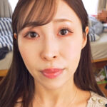 一人暮らしを始めた息子の部屋に通う美人母との濃密近親相姦